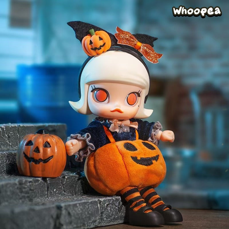POP MART Molly Halloween Little Devil Action Figure, Halloween Limited Edition