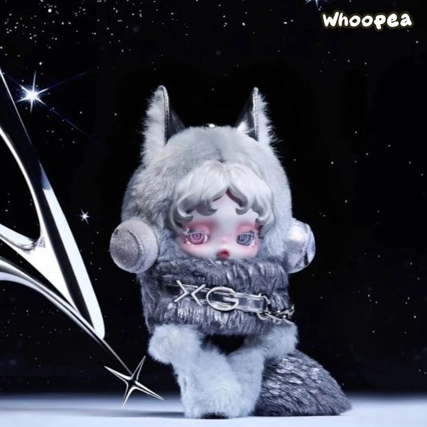 (11/27-30発送作業不可) SKULLPANDA XG 限定カード付き SKULLPANDA XG Plush Doll Pendant Japan Exclusive (PRE-ORDER) – WHOOPEA