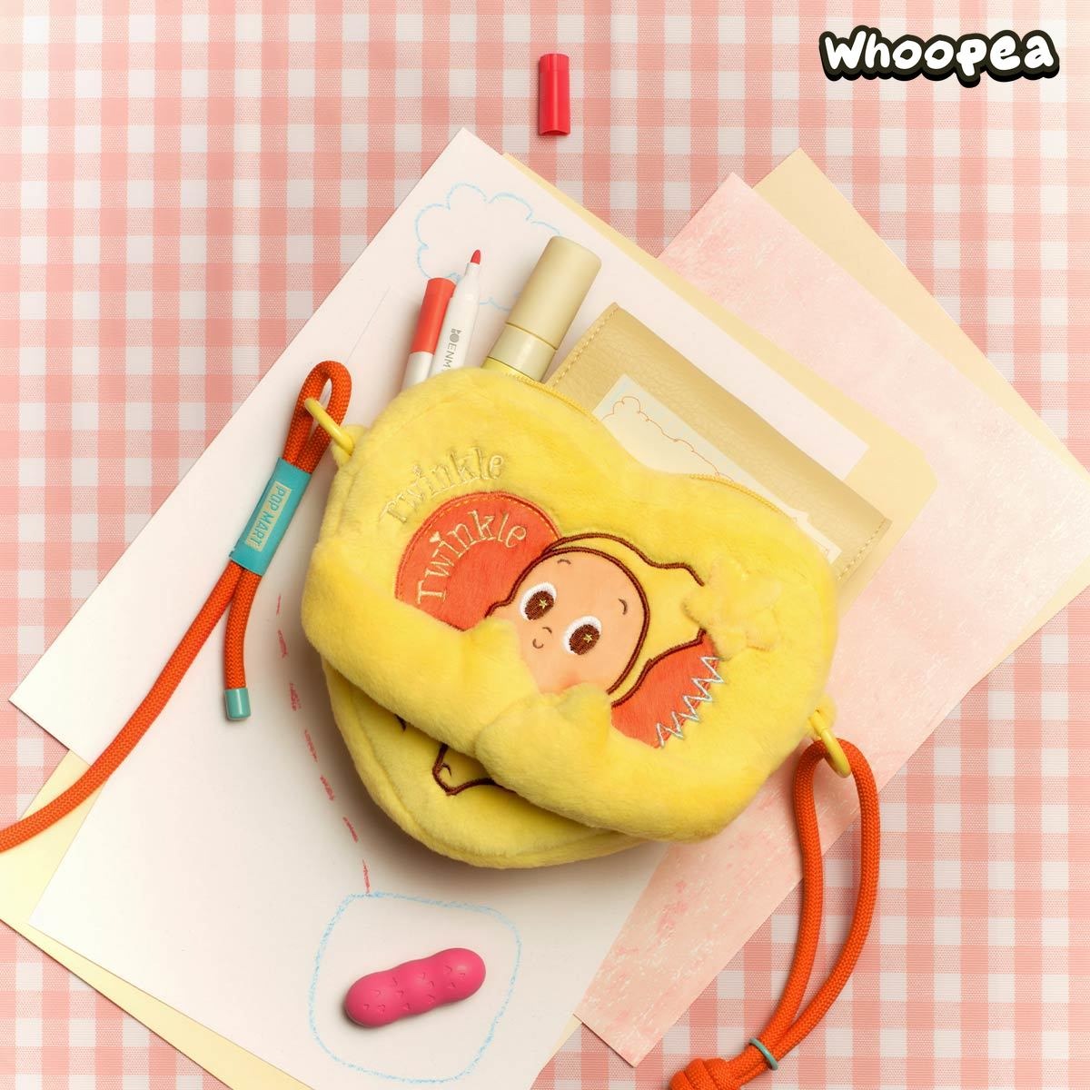 POP MART Twinkle Twinkle Crush On You Series-Hand-in-Hand Heart Bag