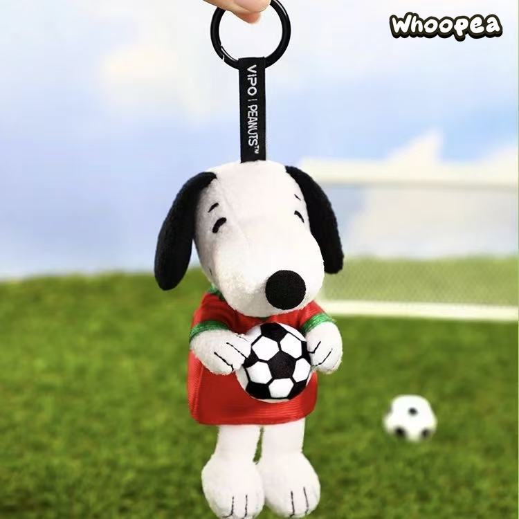 VIPO × PEANUTS Snoopy Football Series Plush Pendant Blind Box