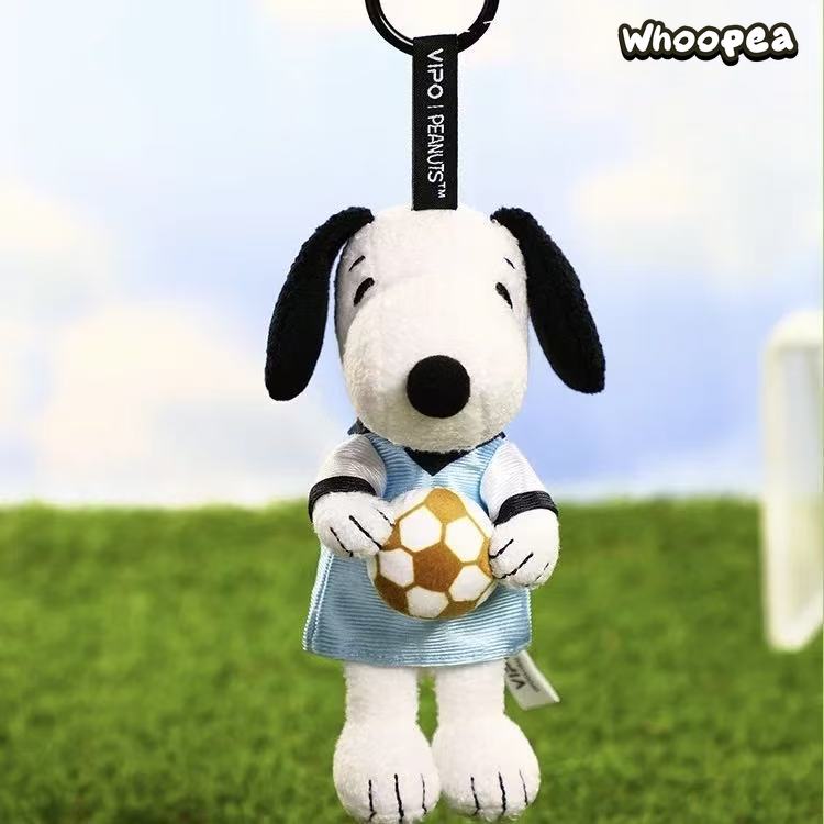 VIPO × PEANUTS Snoopy Football Series Plush Pendant Blind Box