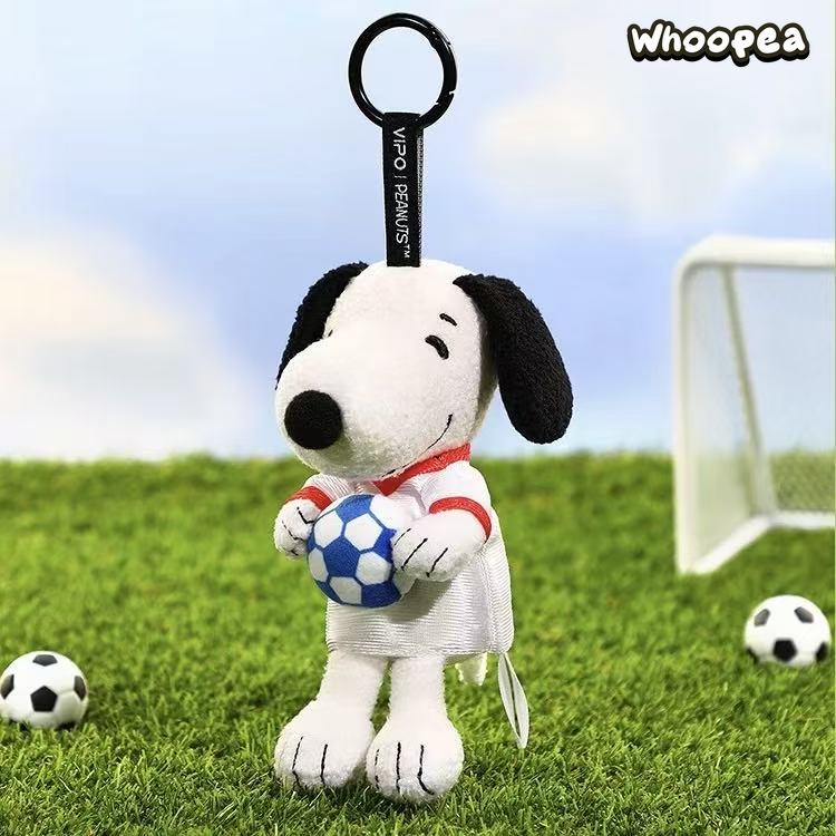 VIPO × PEANUTS Snoopy Football Series Plush Pendant Blind Box