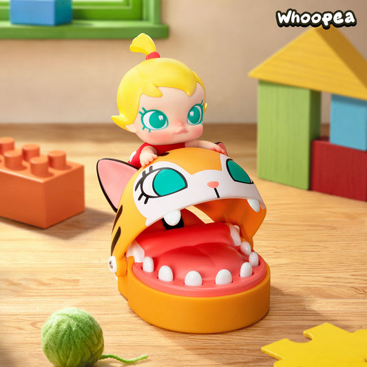 POP MART Baby Molly and Baby Tabby Pulling a Prank Figure (PRE-ORDER）