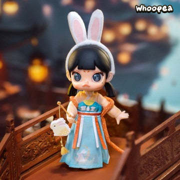 MOLLY Lantern Show Action Figure