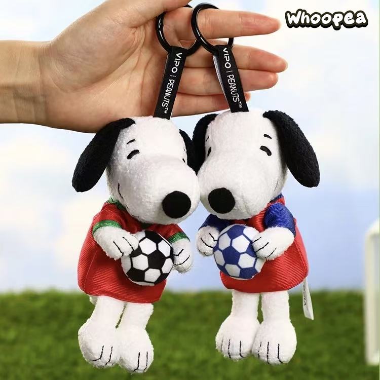VIPO × PEANUTS Snoopy Football Series Plush Pendant Blind Box